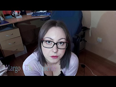 ❤️ Sexy holka s brýlemi kouří dildo hluboko na kameru ❤️❌ Porno u cs.tusar.top ☑