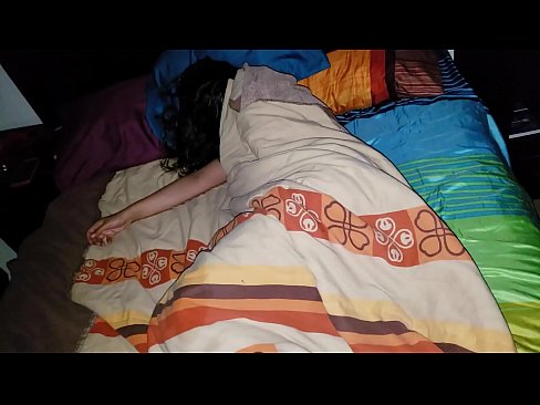 ❤️ Nevlastní syn buzeruje svou mladou nevlastní matku, zatímco ona spí. ❤️❌ Porno u cs.tusar.top ☑
